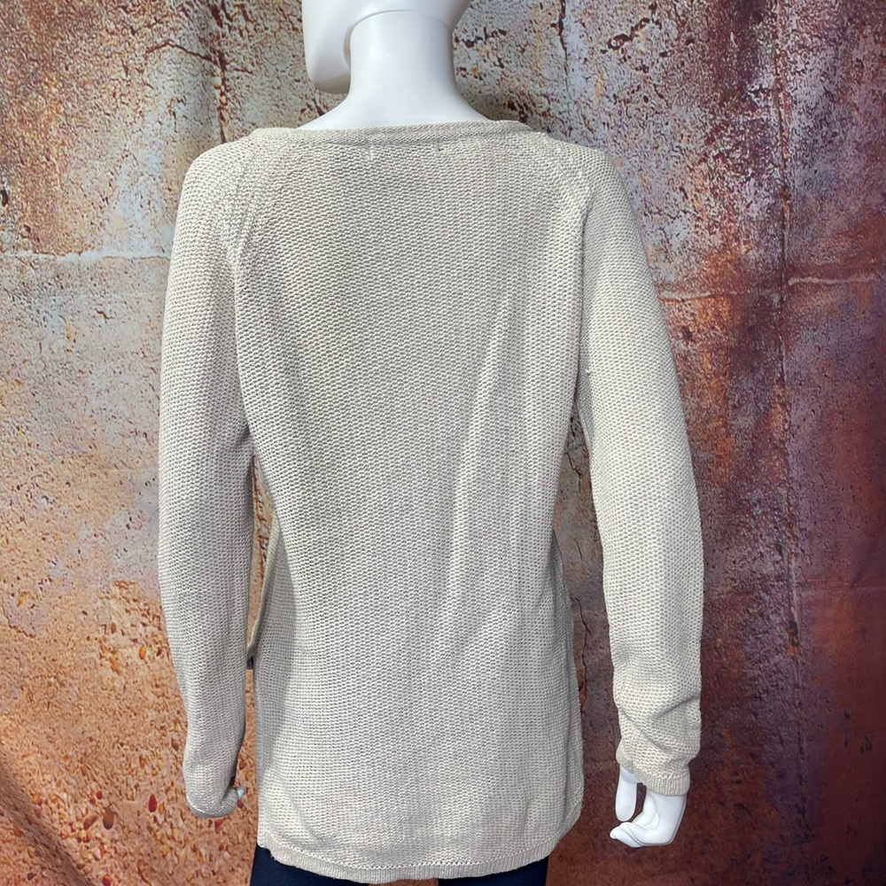 Sweater - Picture 4 of 4